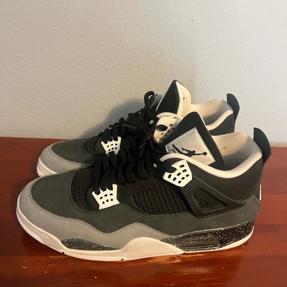 Air Jordan 4 Retro Nike Fear - Picture 4 of 8